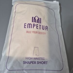 Empetua High-Waisted Shaper Short